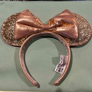 Genuine Disney ears. Excellent condition. One size fits all.